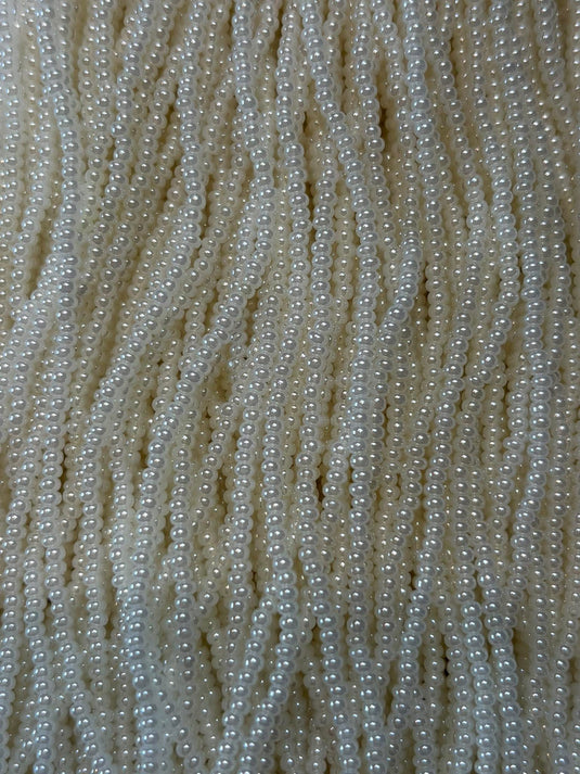 11/0 Czech Seed Beads 
Pearl Ceylon Opaque