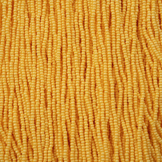 11/0 Czech Seed Beads 
Pearl Yellow Chalk Luster Terra