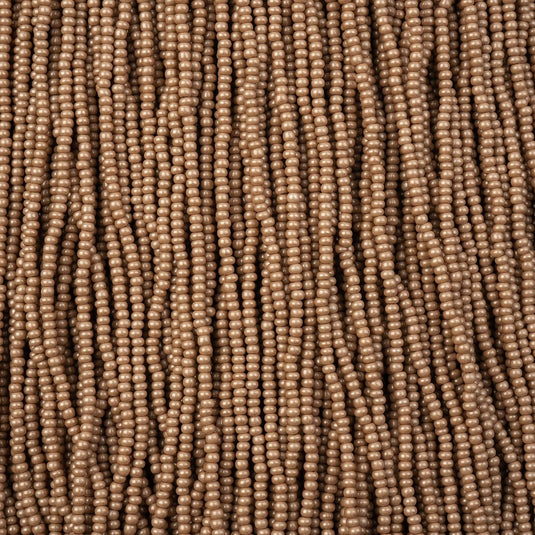 11/0 Czech Seed Beads 
Pearl Brown Chalk Luster Terra