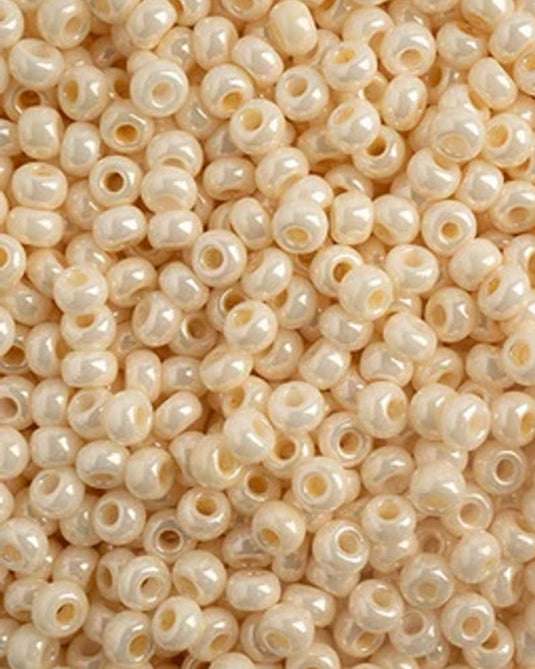 10/0 Czech Seed Beads Ivory Luster 22g