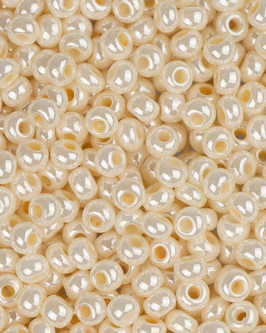 10/0 Czech Seed Beads Pearl Eggshell 22g